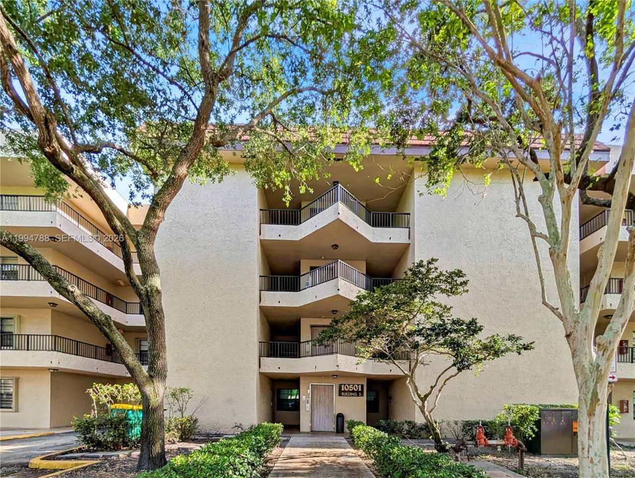 10501 W Broward Blvd , Unit 408, Plantation, FL 33324 Photo