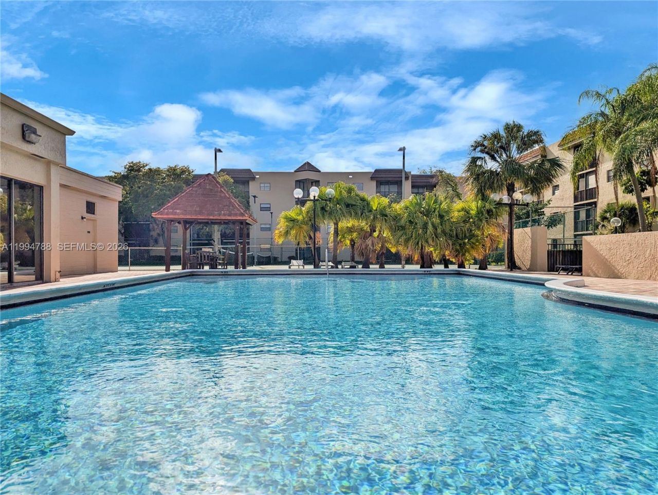 10501 W Broward Blvd , Unit 408, Plantation, FL 33324 Photo