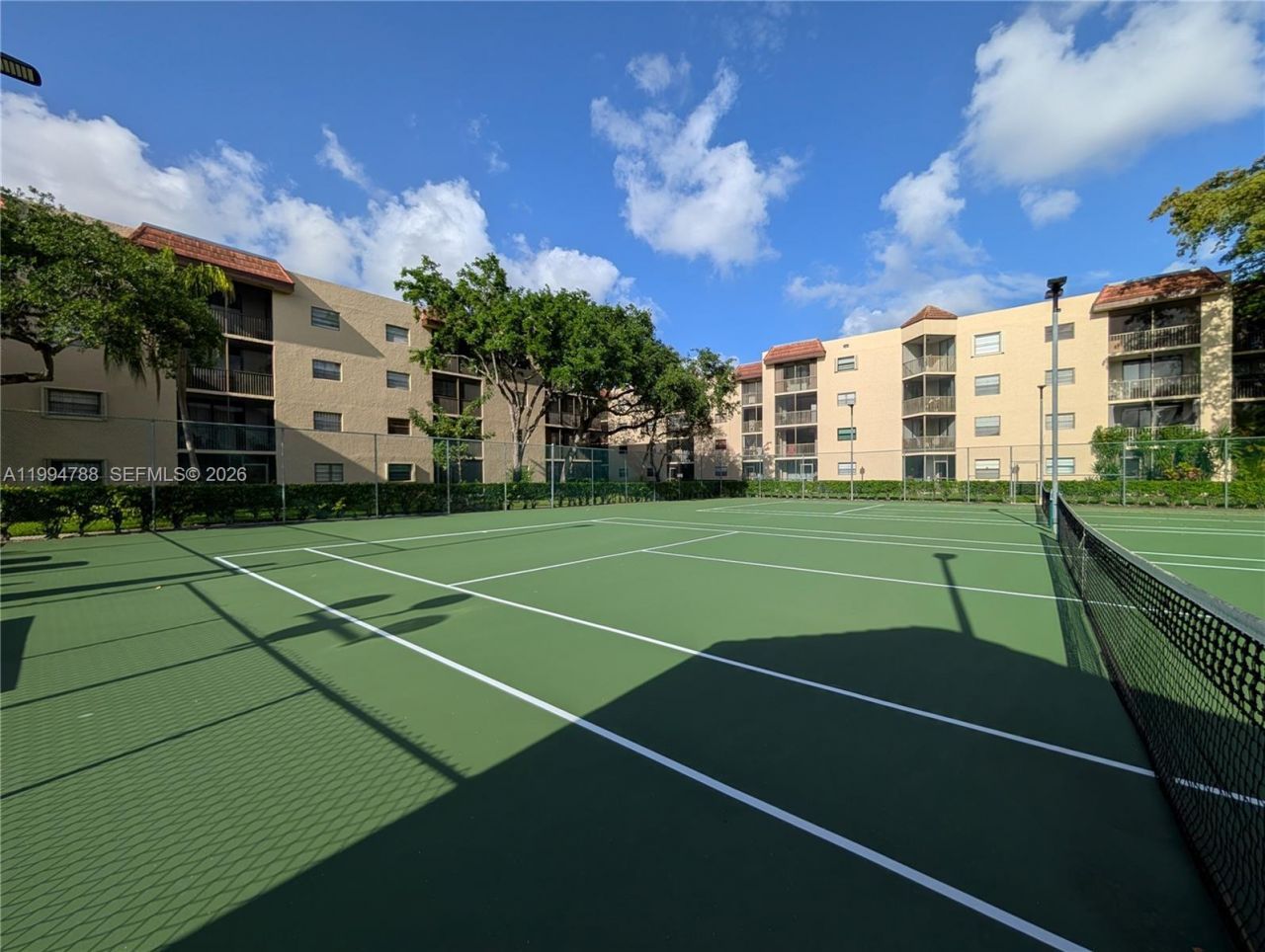 10501 W Broward Blvd , Unit 408, Plantation, FL 33324 Photo
