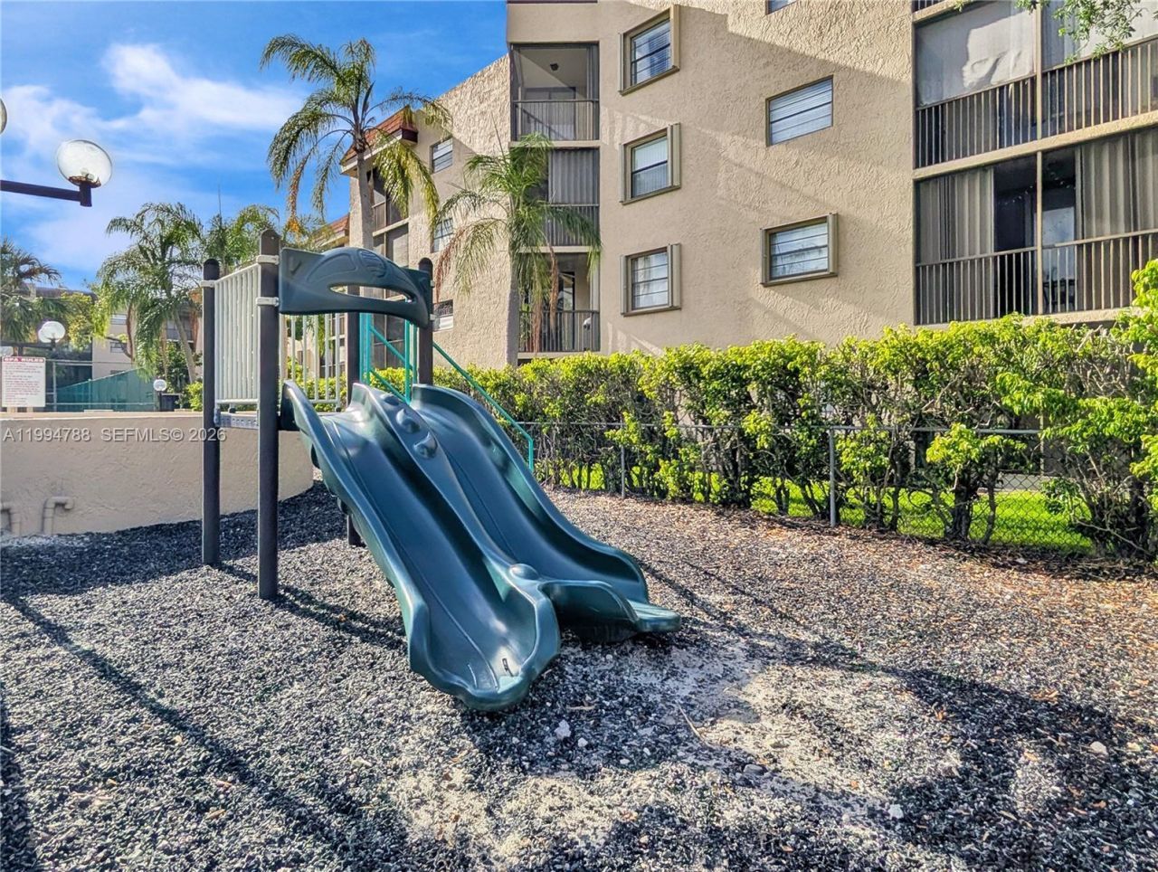 10501 W Broward Blvd , Unit 408, Plantation, FL 33324 Photo