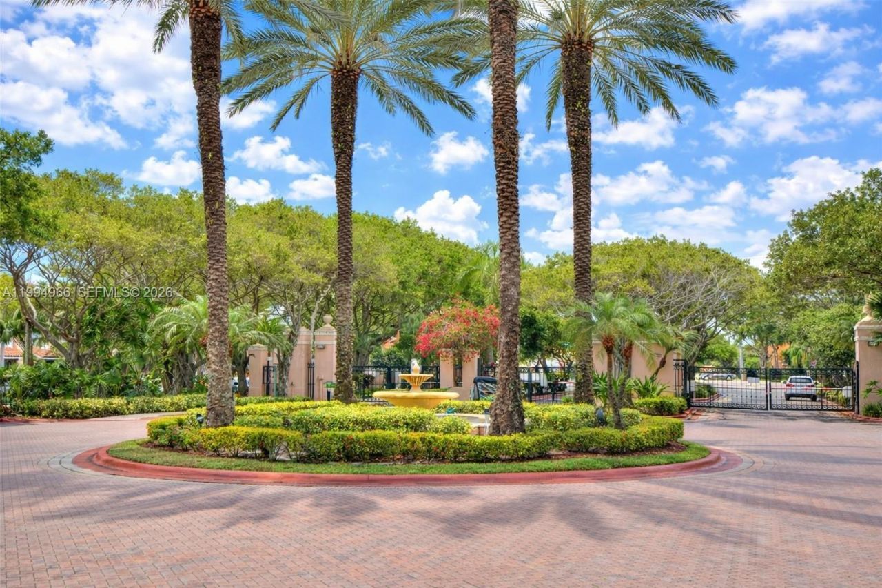 12166 Saint Andrews Pl , Unit 108, Miramar, FL 33025 Photo