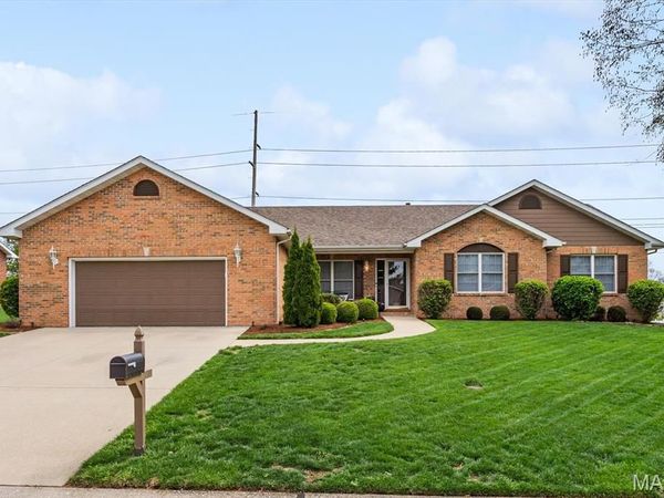 108 Calypso Drive, Belleville, IL 62221