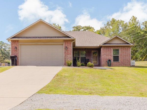5861 Bauxite Cutoff Road, Bauxite, AR 72011
