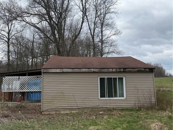 49011 Brushville Road , East Palestine, OH 44413