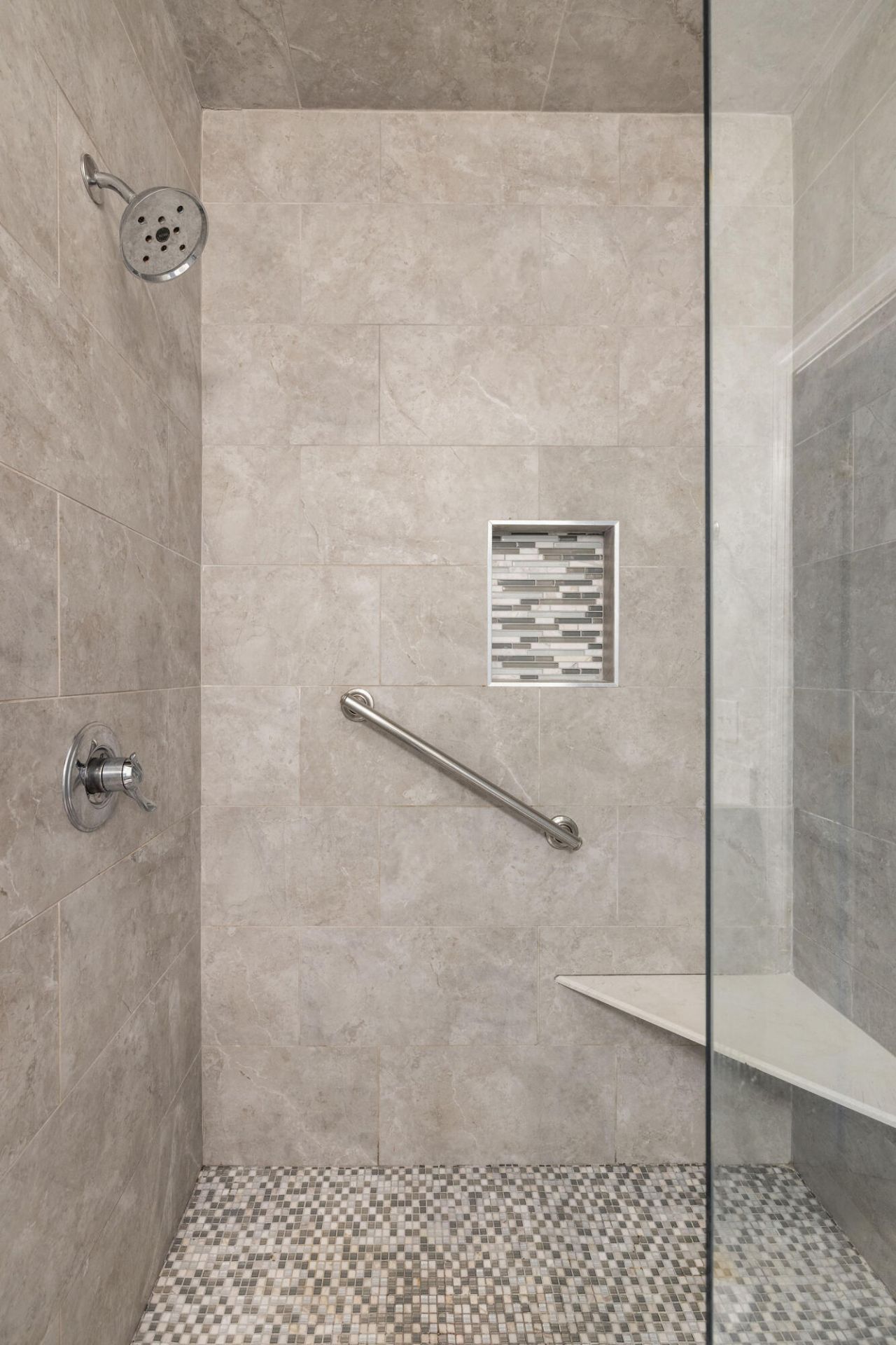 1025 Riverland Woods Place Photo 16