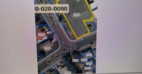 7270 Meadowgate Dr, Sacramento, CA 95823 Photo