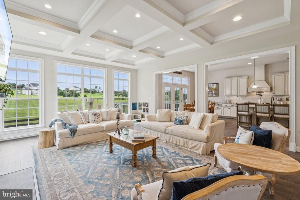 35490 Sunny Ridge Road, Round Hill, VA 20141 Main Photo