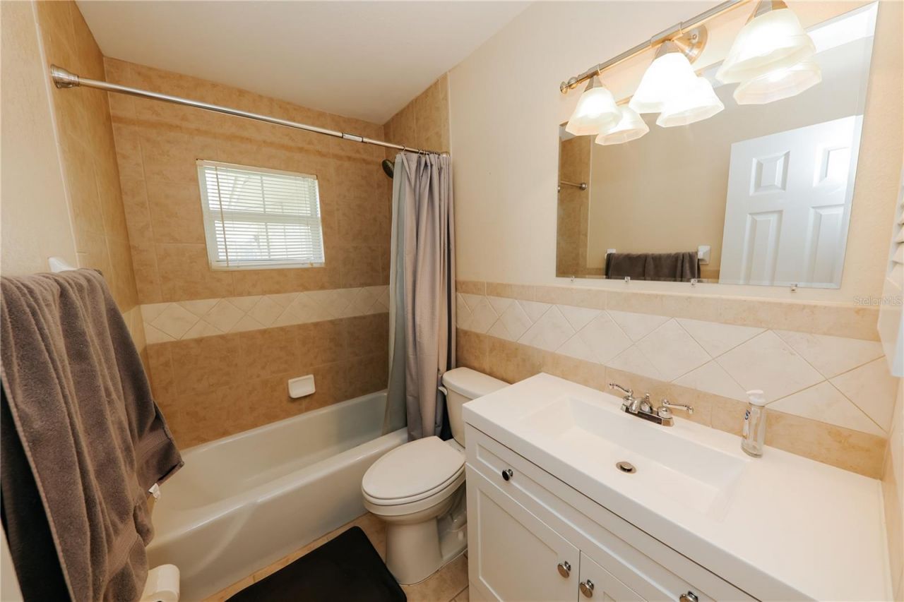 5211 24th Avenue Drive W, Bradenton, FL 34209 Photo