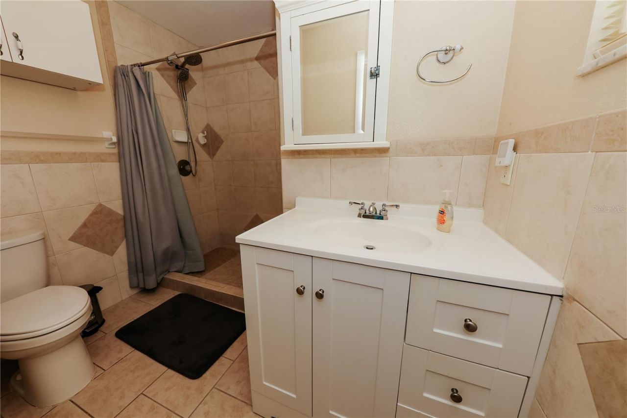 5211 24th Avenue Drive W, Bradenton, FL 34209 Photo