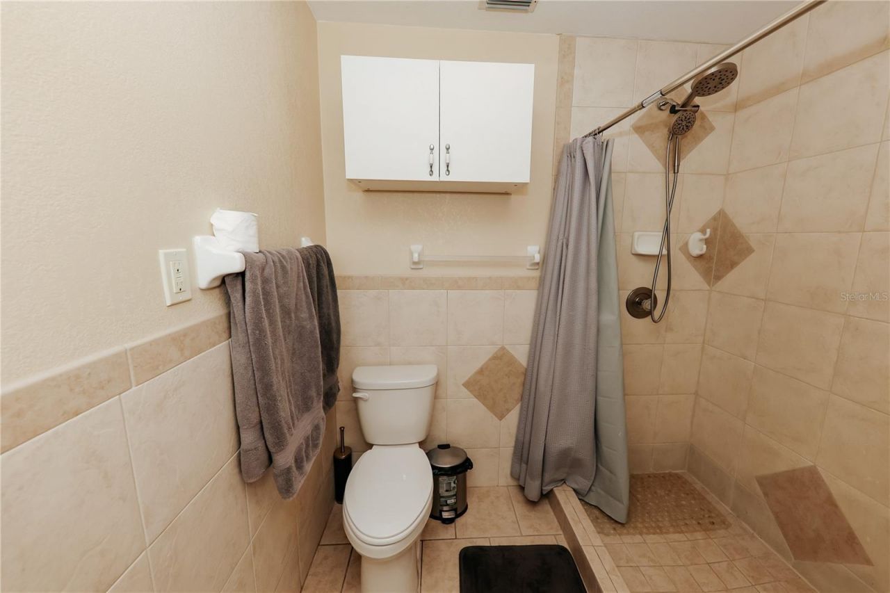 5211 24th Avenue Drive W, Bradenton, FL 34209 Photo