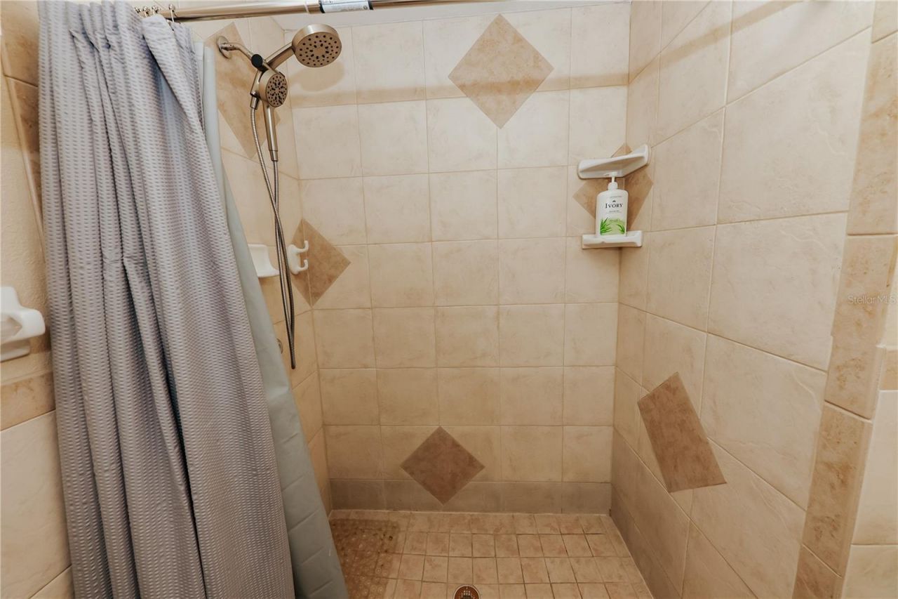 5211 24th Avenue Drive W, Bradenton, FL 34209 Photo