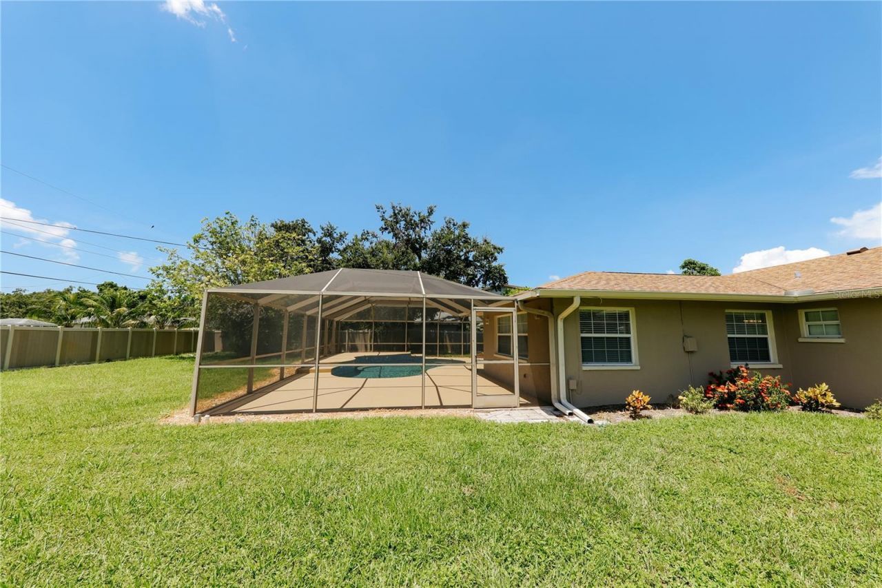 5211 24th Avenue Drive W, Bradenton, FL 34209 Photo