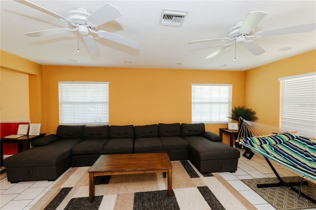 5211 24th Avenue Drive W, Bradenton, FL 34209 Photo