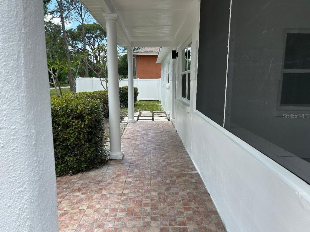 4611 W Mcelroy Avenue, Tampa, FL 33611 Photo