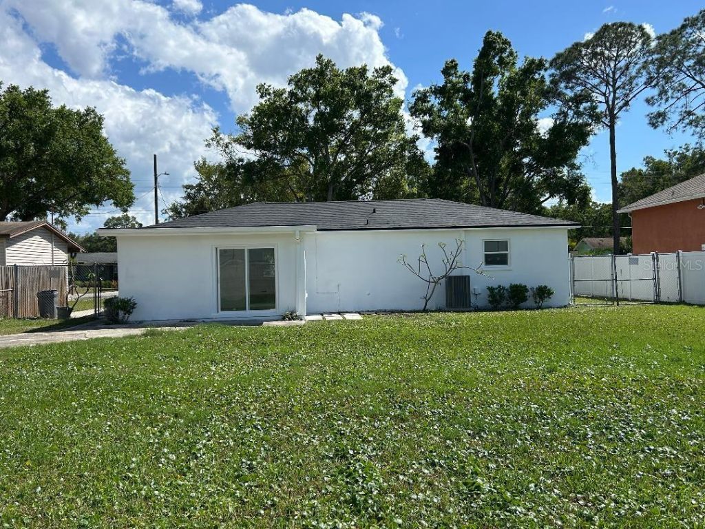 4611 W Mcelroy Avenue, Tampa, FL 33611 Photo