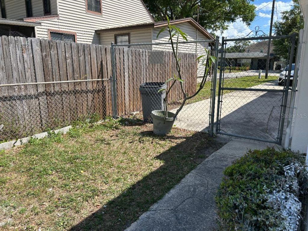 4611 W Mcelroy Avenue, Tampa, FL 33611 Photo