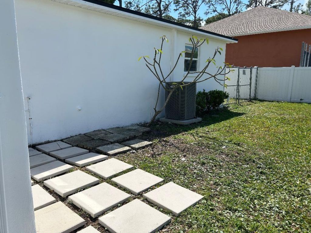 4611 W Mcelroy Avenue, Tampa, FL 33611 Photo