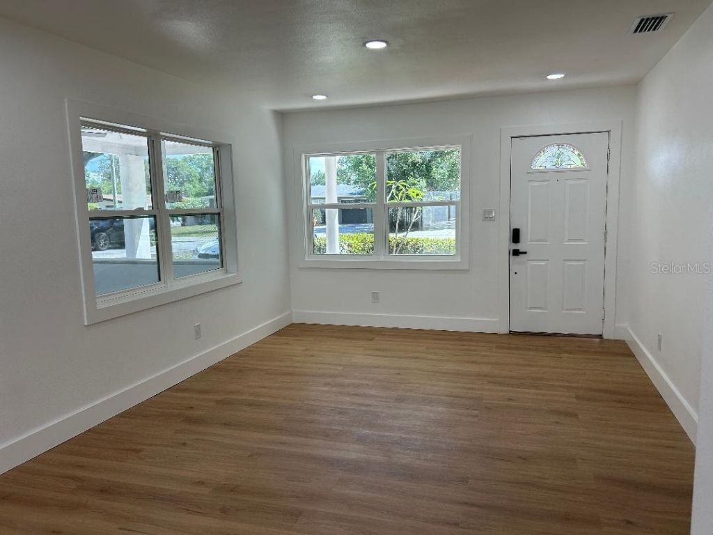 4611 W Mcelroy Avenue , Tampa, FL 33611 Photo