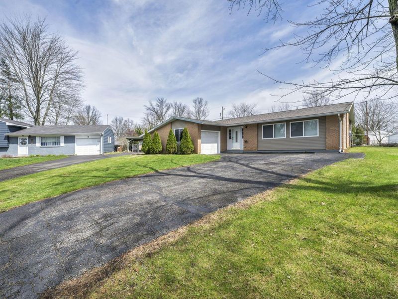 663 Teakwood Court, Galion, OH 44833 Photo 4