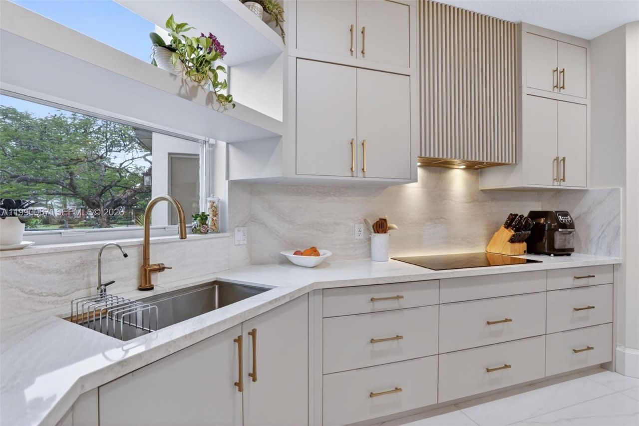 4953 Kensington Cir, Coral Springs, FL 33076 Photo