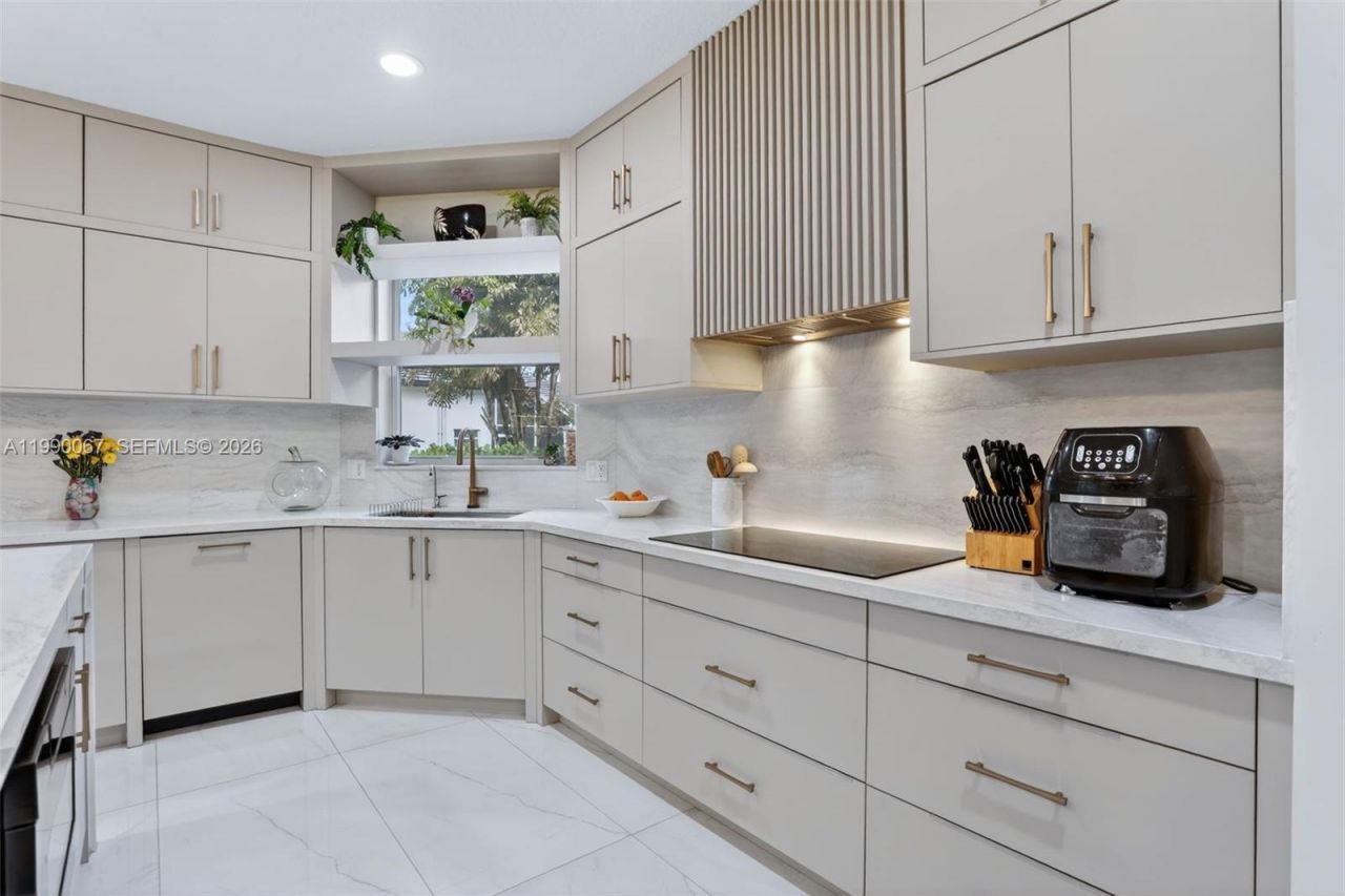4953 Kensington Cir, Coral Springs, FL 33076 Photo