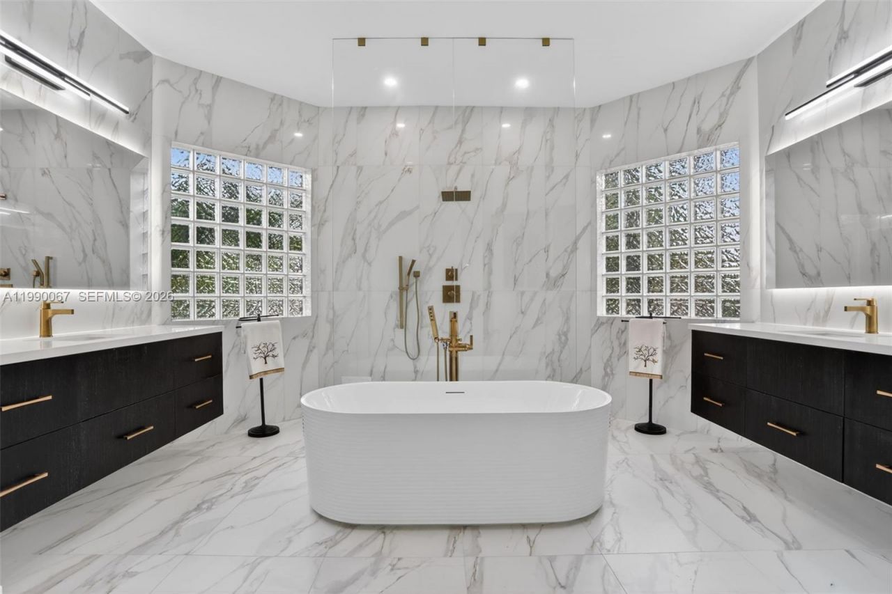 4953 Kensington Cir, Coral Springs, FL 33076 Photo