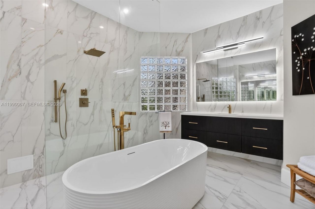 4953 Kensington Cir, Coral Springs, FL 33076 Photo