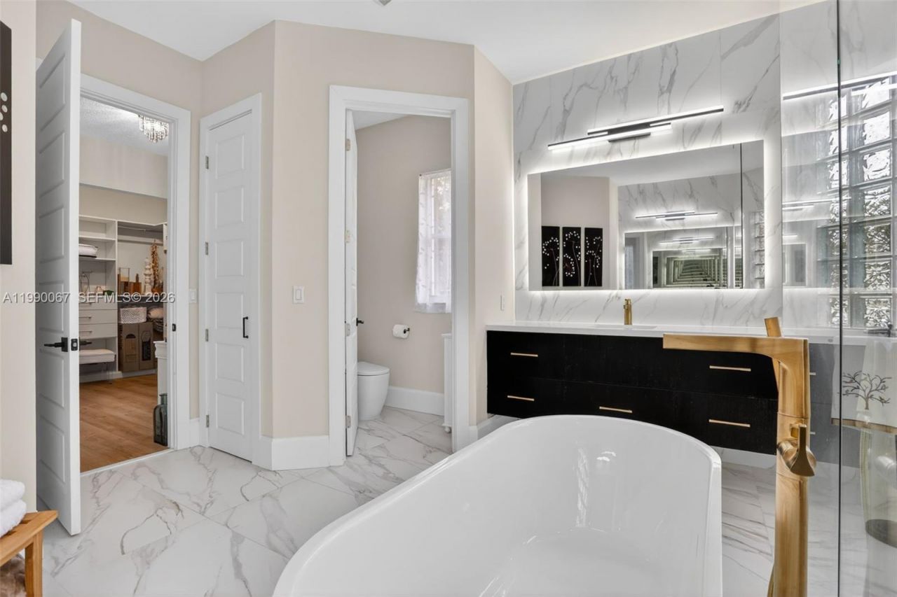 4953 Kensington Cir, Coral Springs, FL 33076 Photo