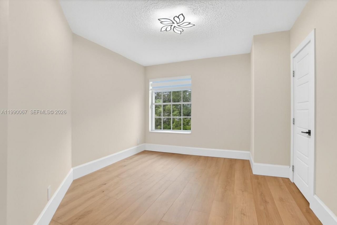 4953 Kensington Cir, Coral Springs, FL 33076 Photo