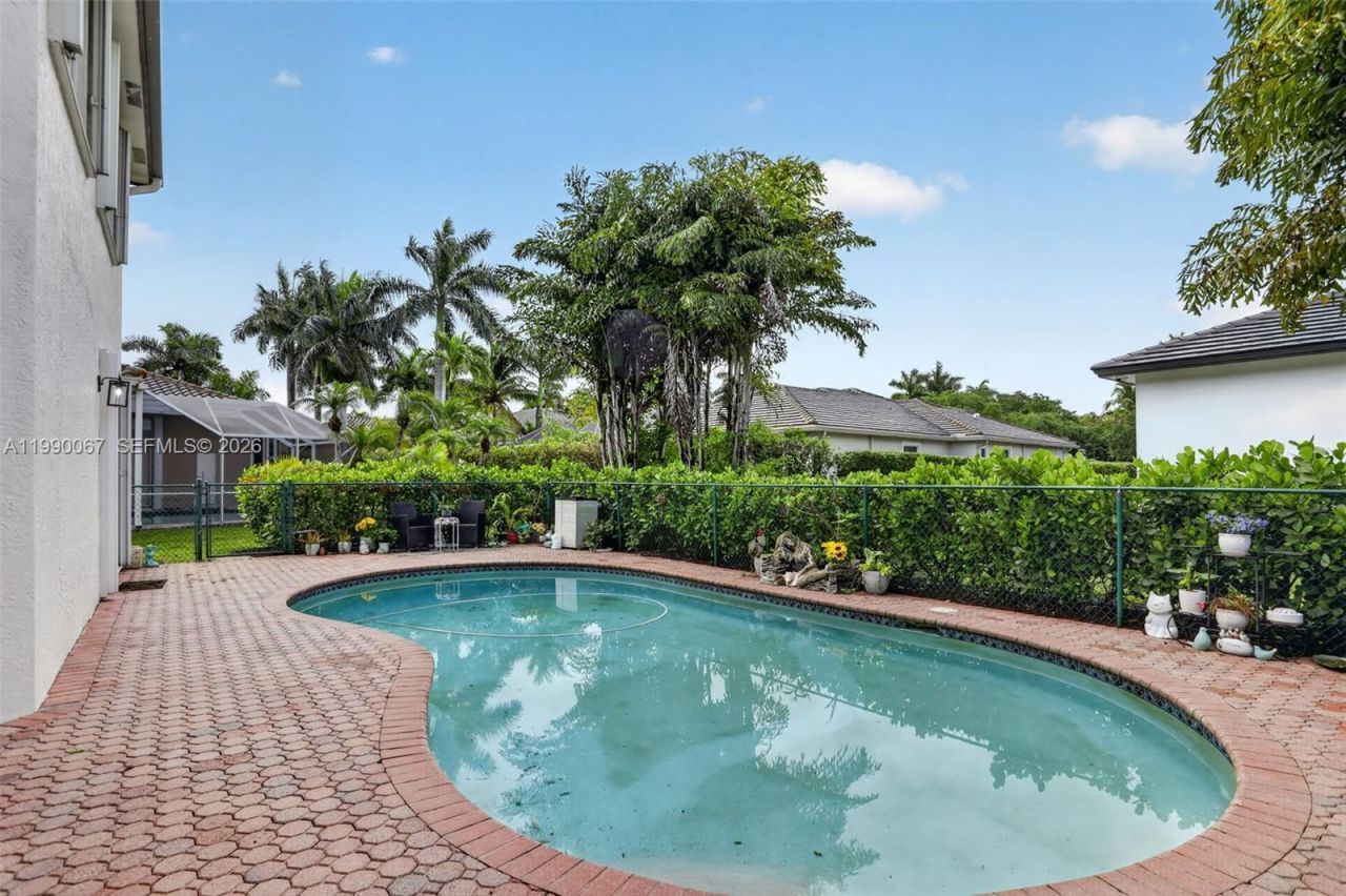 4953 Kensington Cir, Coral Springs, FL 33076 Photo