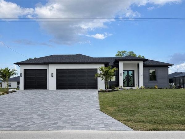 3113 NE Juanita PL , CAPE CORAL, FL 33909