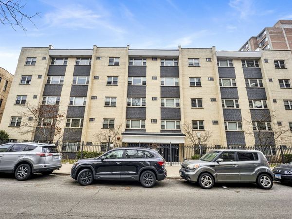 3161 N Cambridge Avenue , Unit 413, Chicago, IL 60657