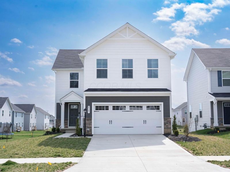 8587 Erie Loop, Canal Winchester, OH 43110 Photo 1