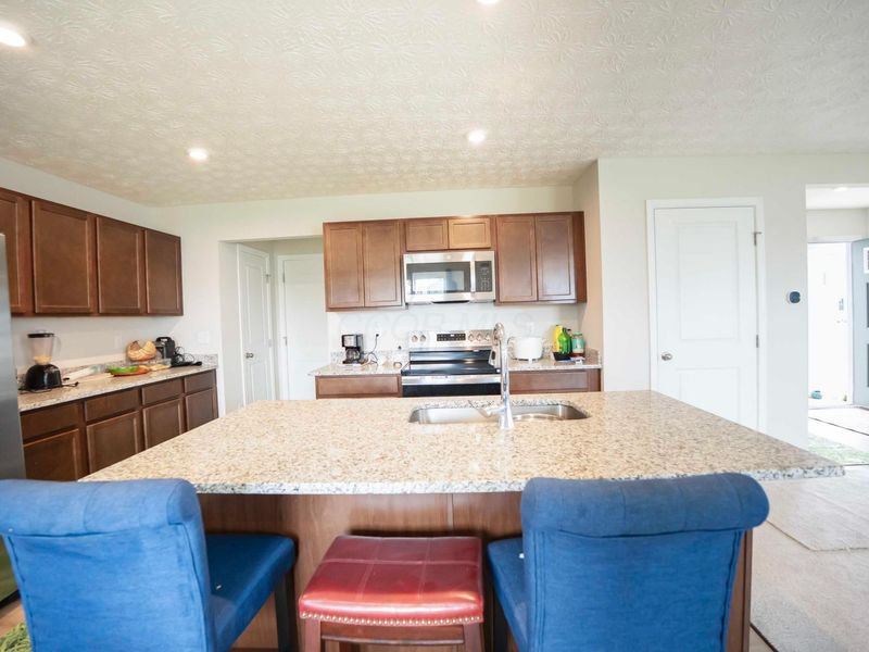 8587 Erie Loop, Canal Winchester, OH 43110 Photo 13