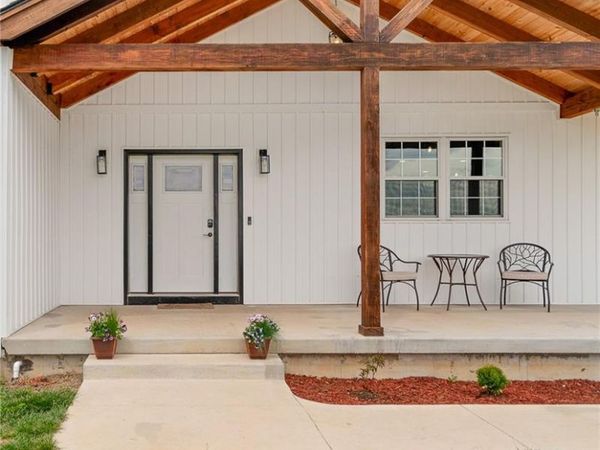 24218 NE 136th Street, Excelsior Springs, MO 64024