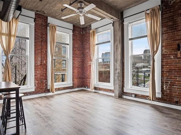 113 W 5th Street, Unit 206, Kansas City, MO 64105