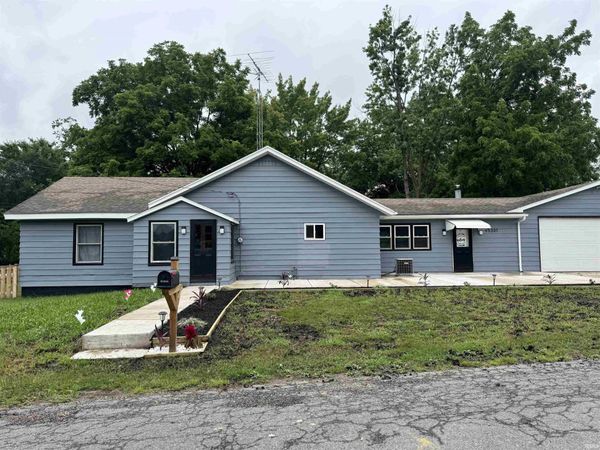 55301 Fairview Avenue, South Bend, IN 46628
