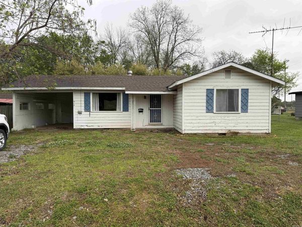 916 N North St Street, Clarendon, AR 72029