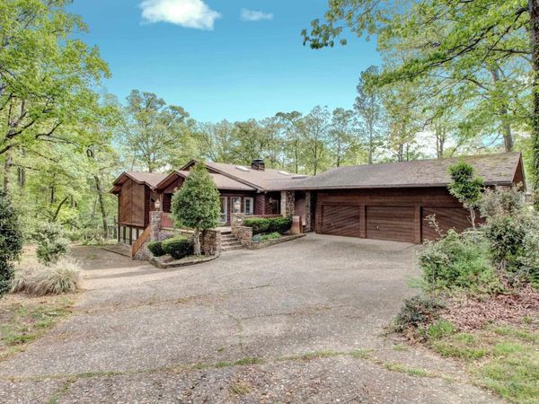 101 River Ridge Road, Little Rock, AR 72227