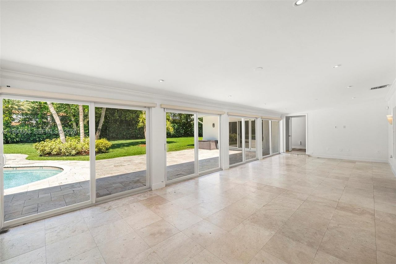 6601 SW 124th St , Pinecrest, FL 33156 Photo