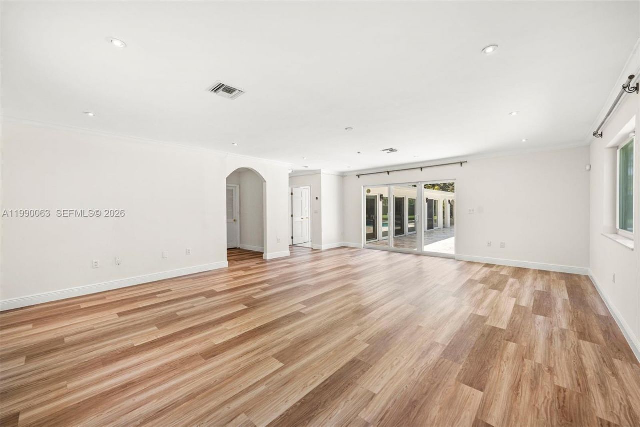 6601 SW 124th St , Pinecrest, FL 33156 Photo