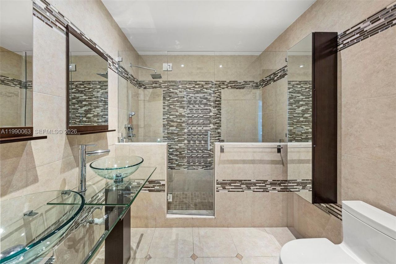 6601 SW 124th St , Pinecrest, FL 33156 Photo