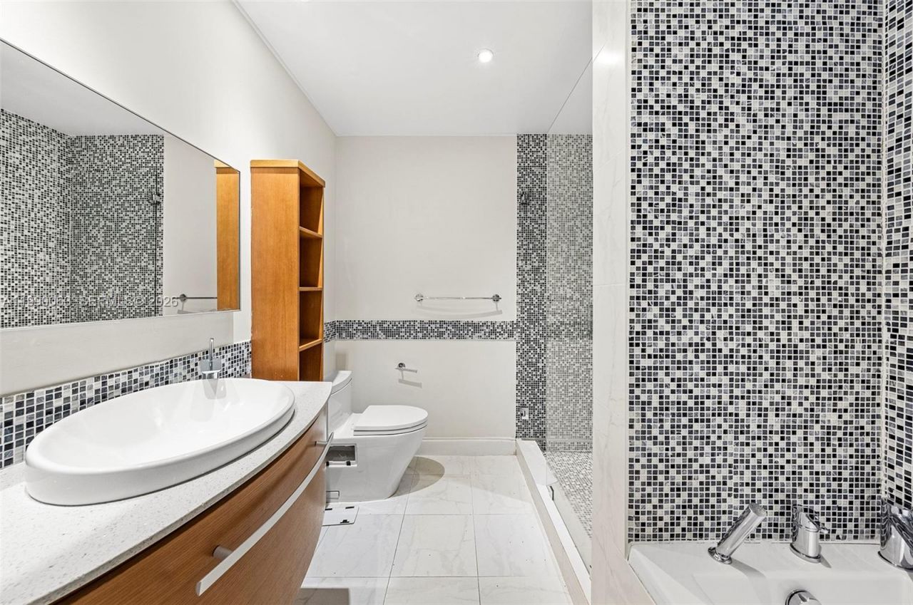 6601 SW 124th St , Pinecrest, FL 33156 Photo