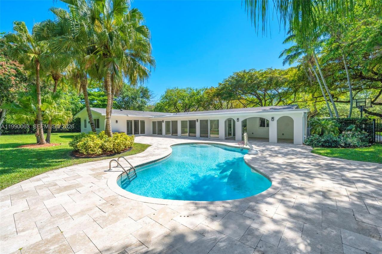 6601 SW 124th St , Pinecrest, FL 33156 Photo