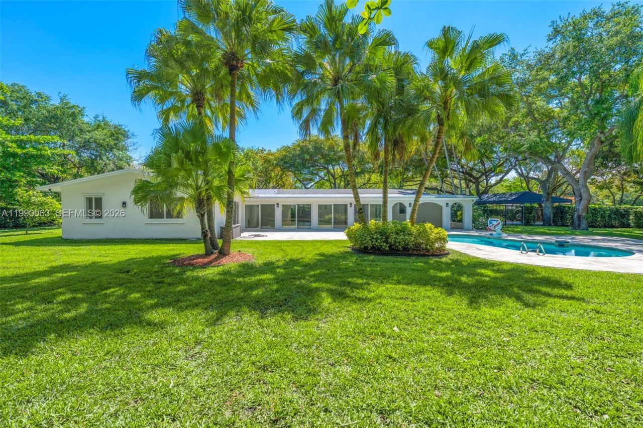 6601 SW 124th St , Pinecrest, FL 33156 Photo