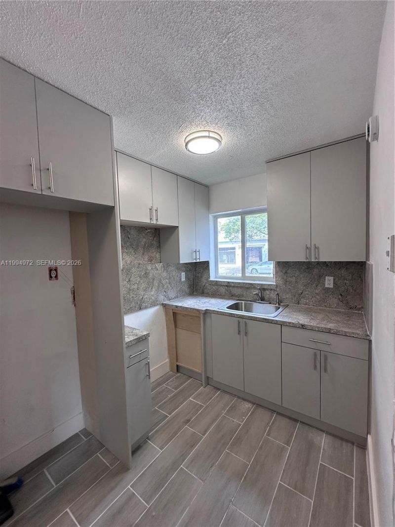 310 NW 16th Ave , Unit 1, Miami, FL 33125 Photo