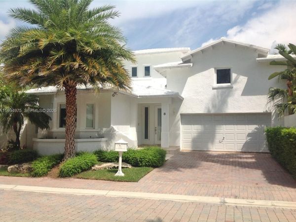8 Turtle Walk , Unit 8, Key Biscayne, FL 33149