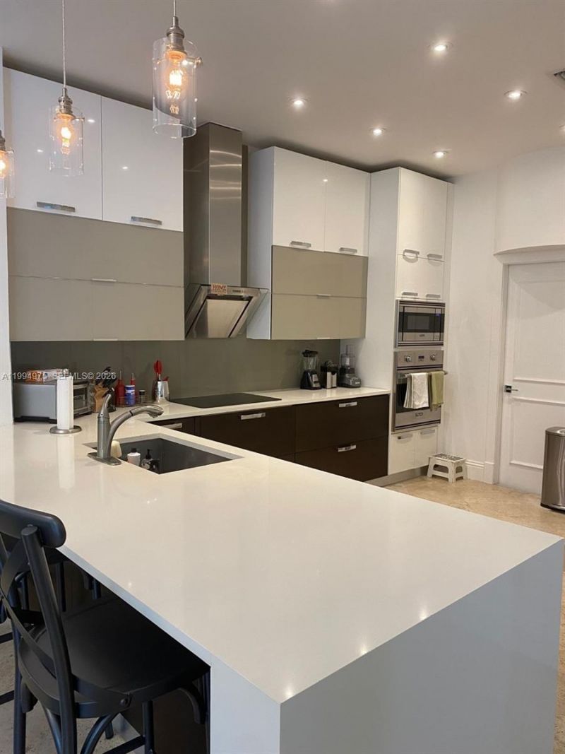 8 Turtle Walk , Unit 8, Key Biscayne, FL 33149 Photo