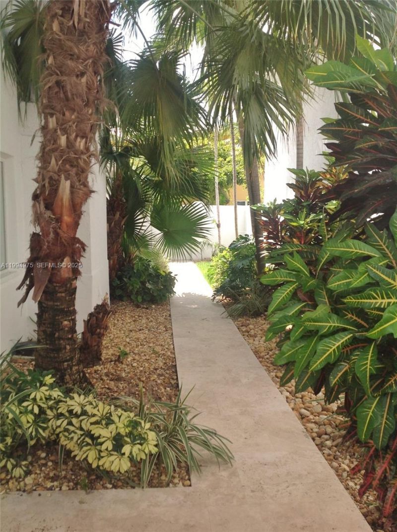 8 Turtle Walk , Unit 8, Key Biscayne, FL 33149 Photo