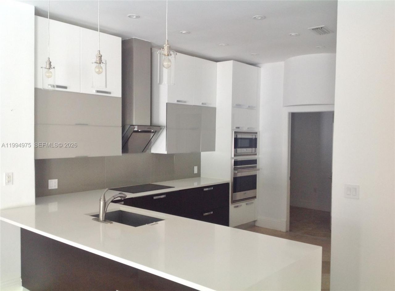 8 Turtle Walk , Unit 8, Key Biscayne, FL 33149 Photo